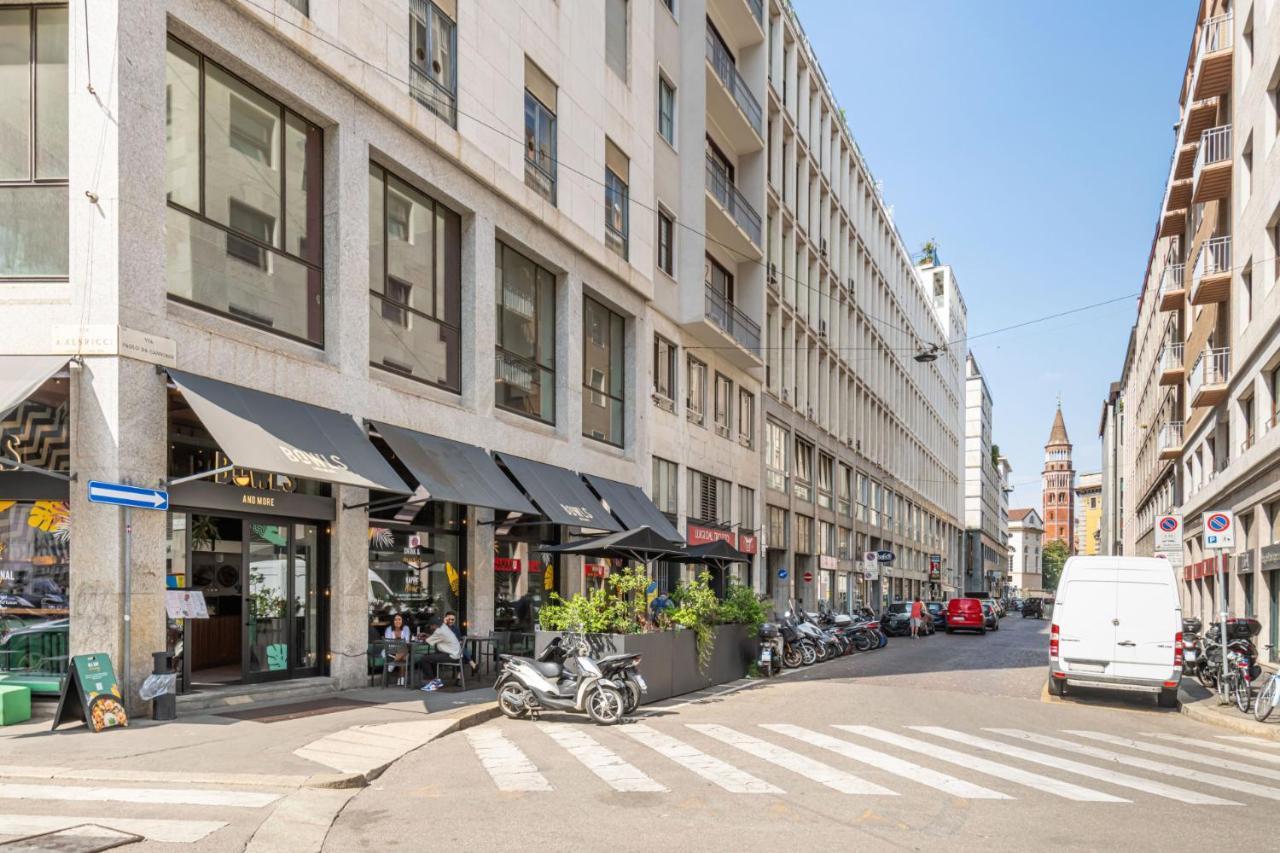 Easylife - Elegante Dimora Due Passi Dal Duomo Apartment Milan Luaran gambar