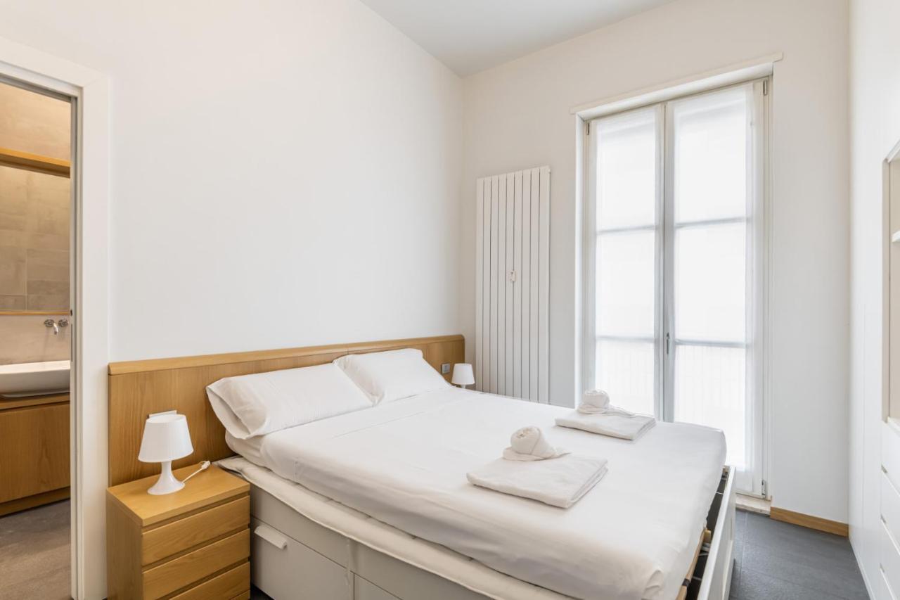 Easylife - Elegante Dimora Due Passi Dal Duomo Apartment Milan Luaran gambar